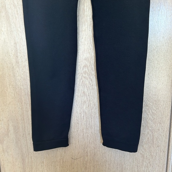 Spanx Black Quarter Leggings - Picture 2 of 4